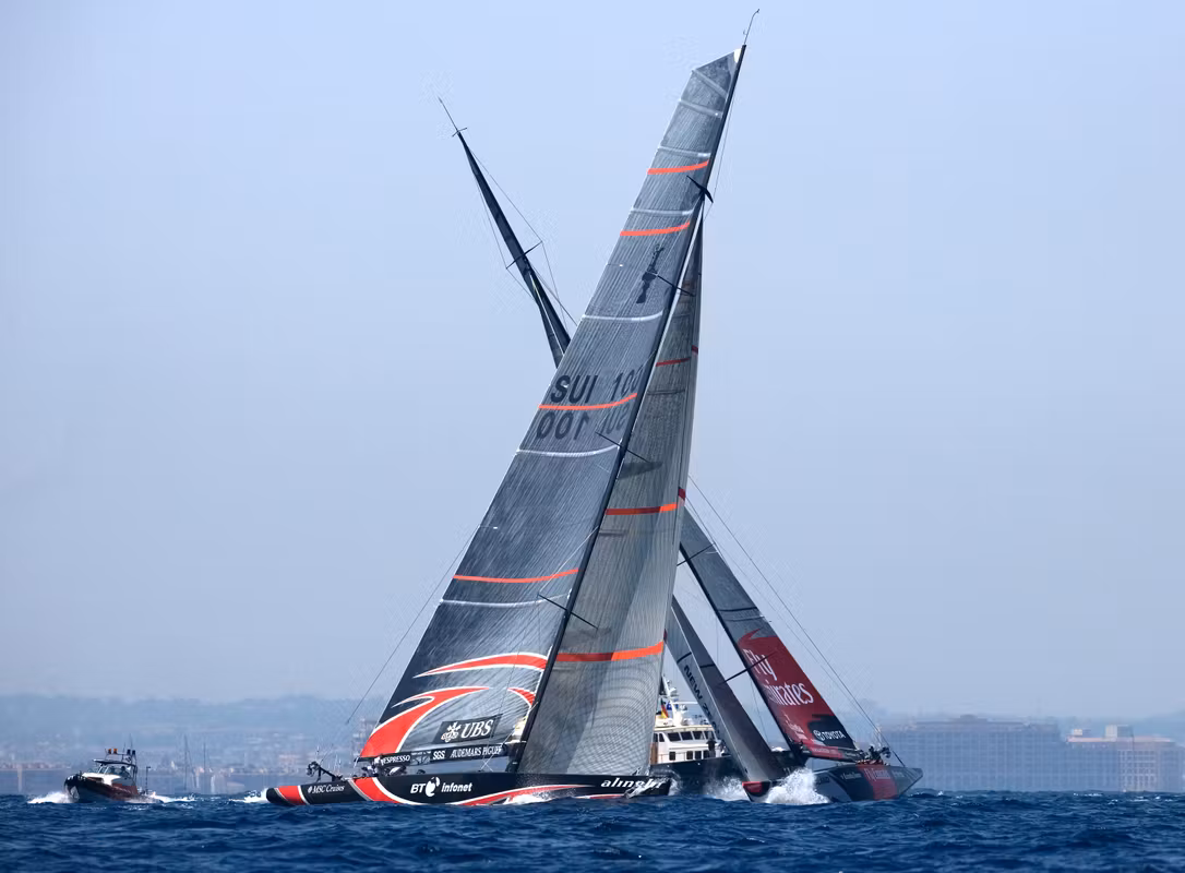 2007_Americas_Cup_Valencia_IACC_Class_Emirates_Team_New_Zealand_vs_Alinghi_Ivo_Rovira