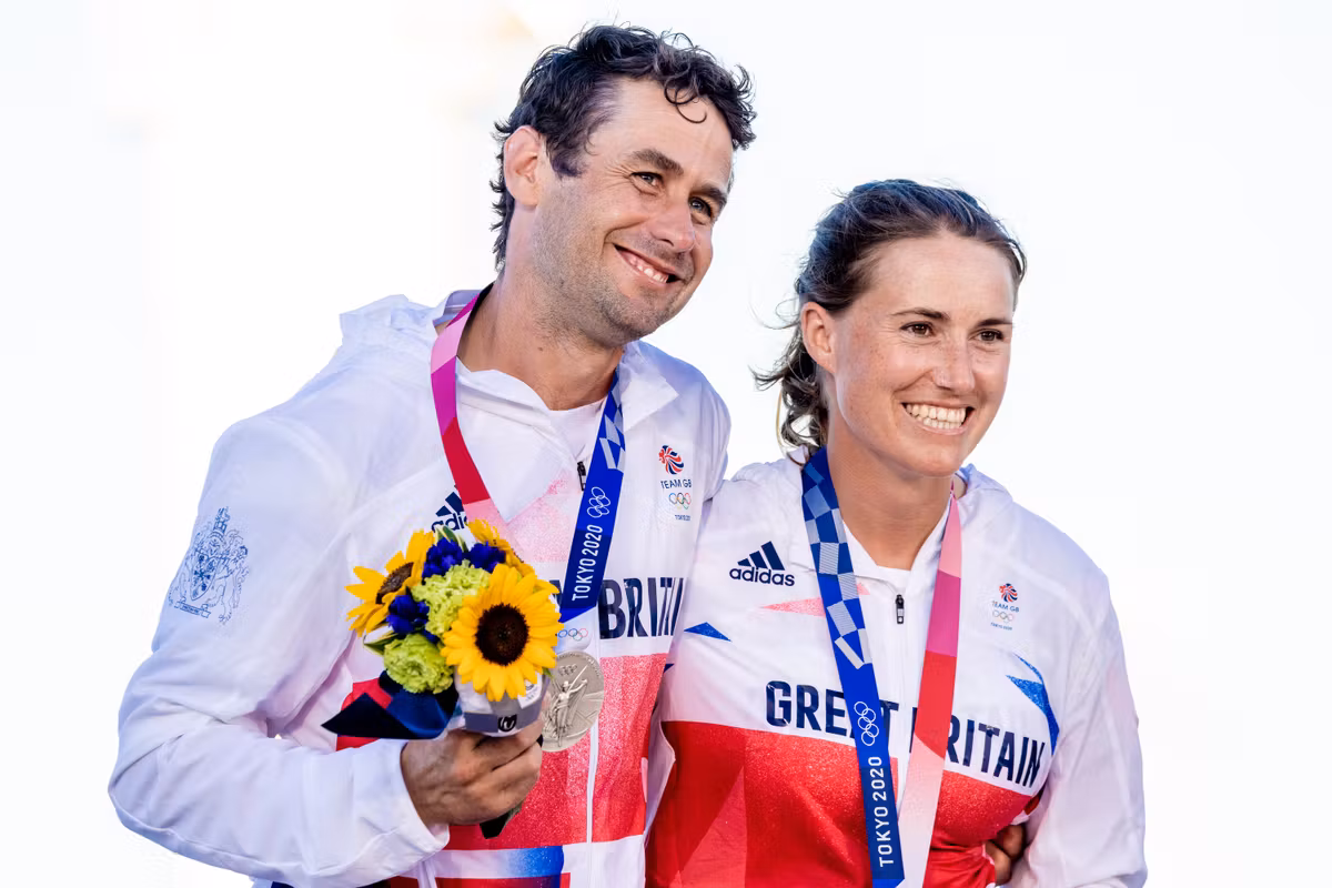 John_Gimson_Anna_ Burnet_Silver_Medal_Sailing_Tokyo_202_Olympics_Pedro_Martínez