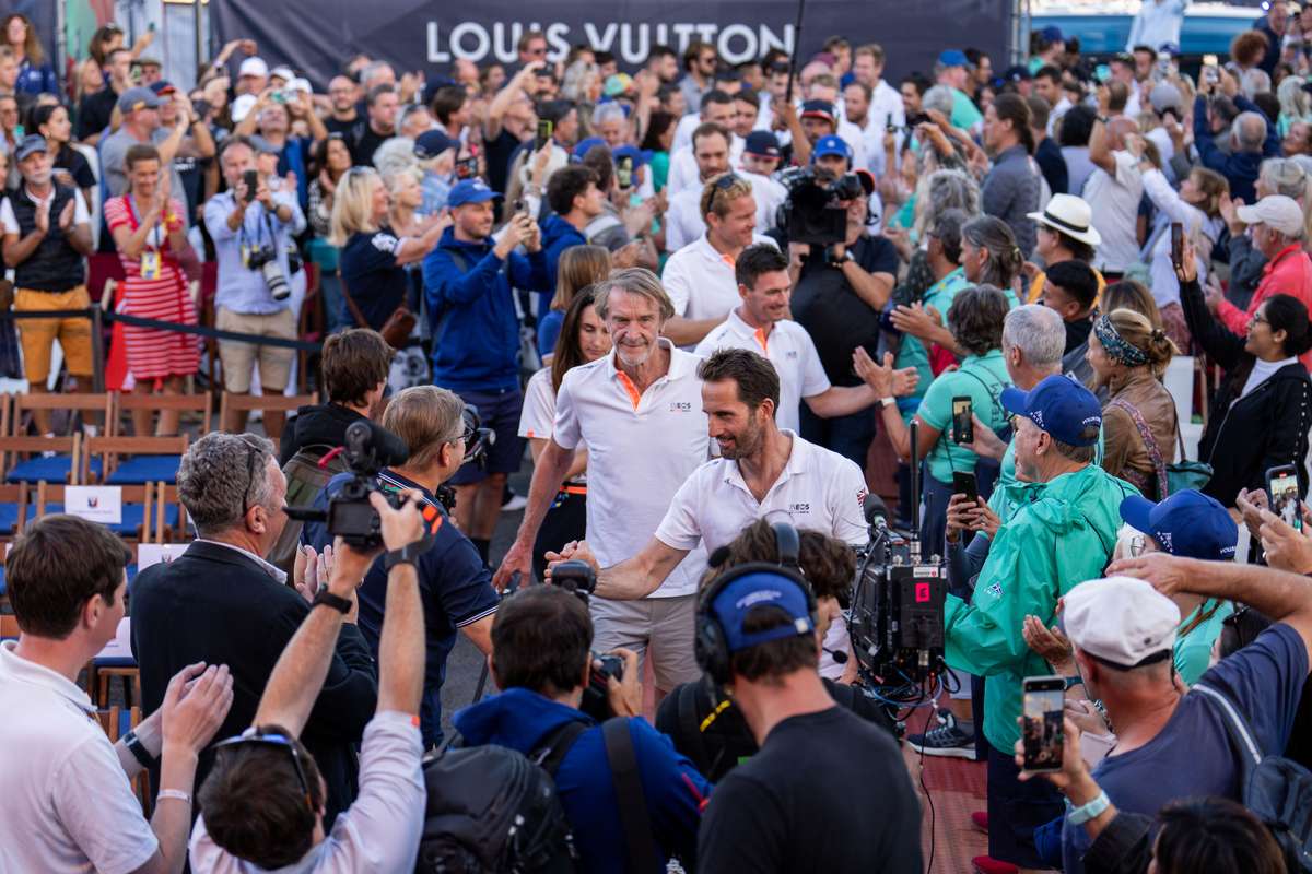 37AC_241004_IR103221A Ian Roman AC